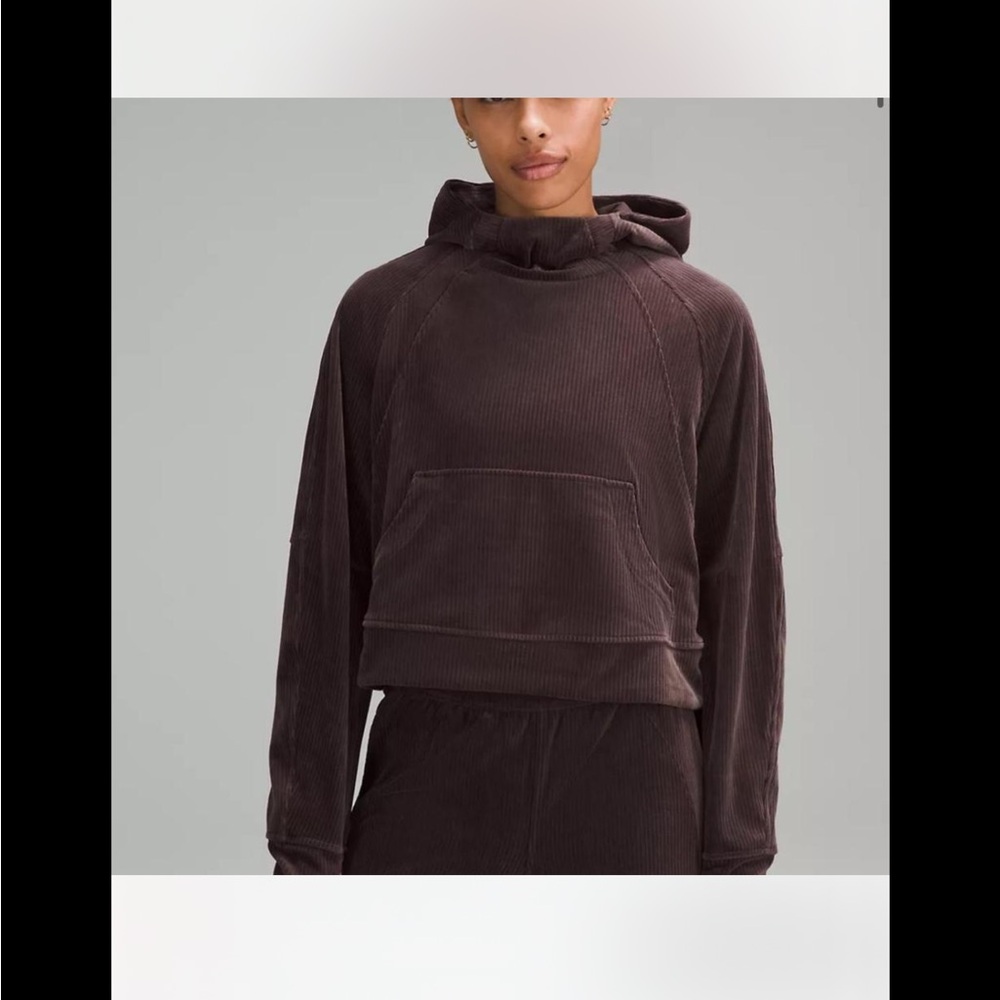 Lululemon brown corduroy hoodie. Size xs with rip tag. Almost new condition.